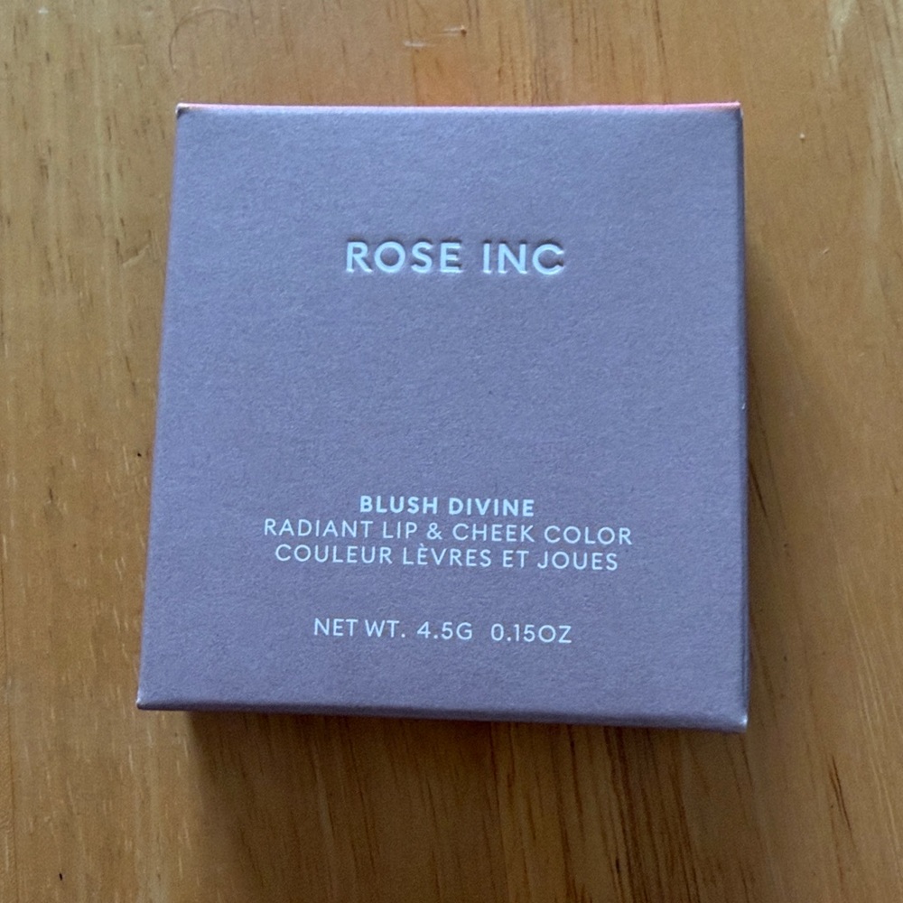 Rose Inc Hydrangea Bush. NWT 😊